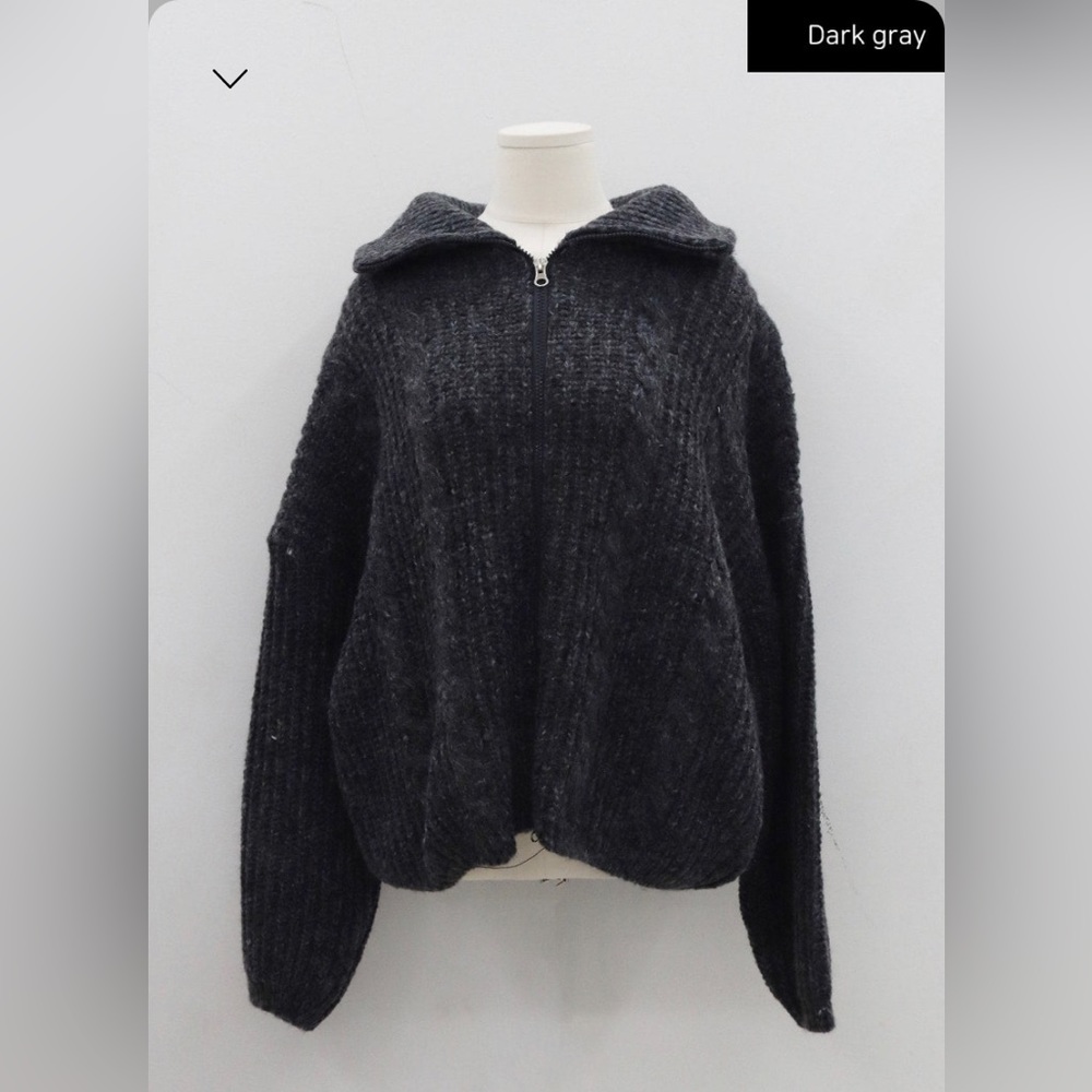 Lewkin two way zipper sweater